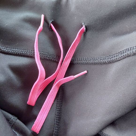 FREE WITH PURCHASE Adidas Black & Pink Response Leggings Medium USED - Picture 4 of 11